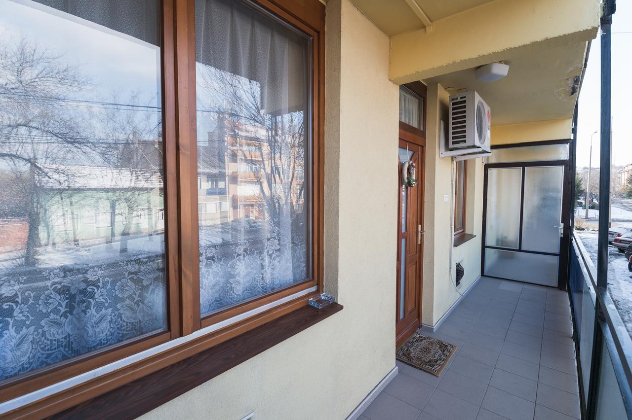 אגר Lujzi Apartman מראה חיצוני תמונה